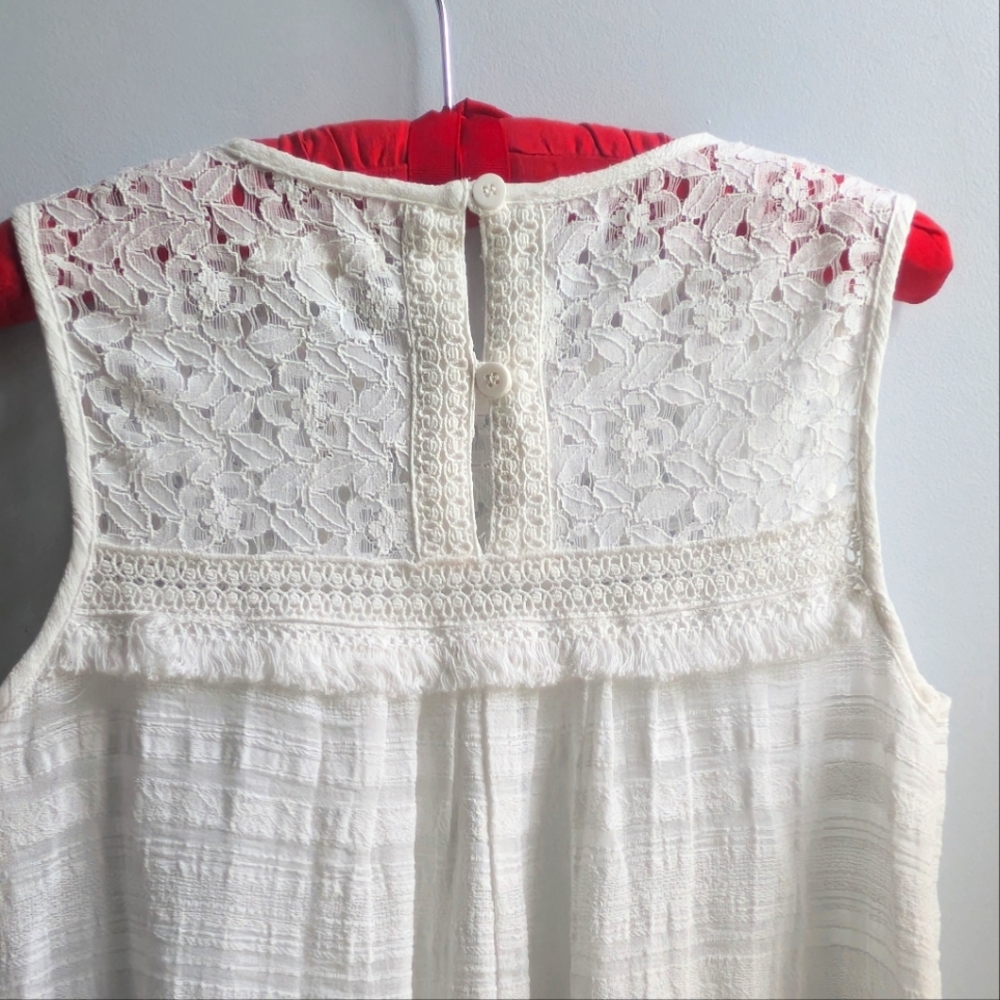 NWOT.....Max Studio White Cotton Sleeveless Lace Top Size Small - Picture 6 of 9
